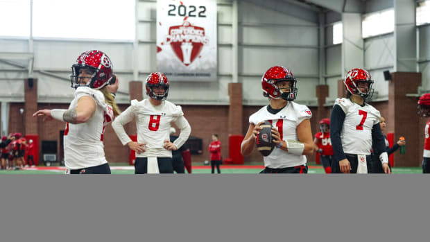 Quarterback_Group-2